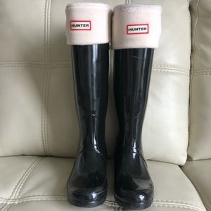 Hunter Black Rainboots & fleece cuffed socks
